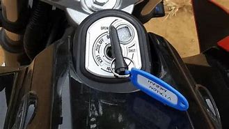 Penyebab Kunci Motor Keyless Tidak Bisa Diputar